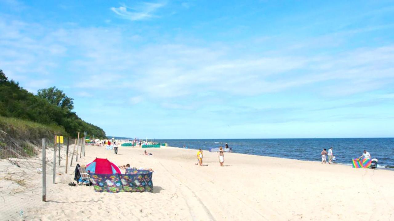 Baltic Park Grandinn By The Beach, Przy Plazy Pustkowo Kültér fotó